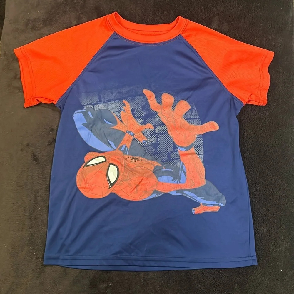 Marvel Boys Spiderman Graphic Front Short Textured Sleeve T-Shirt Size 8